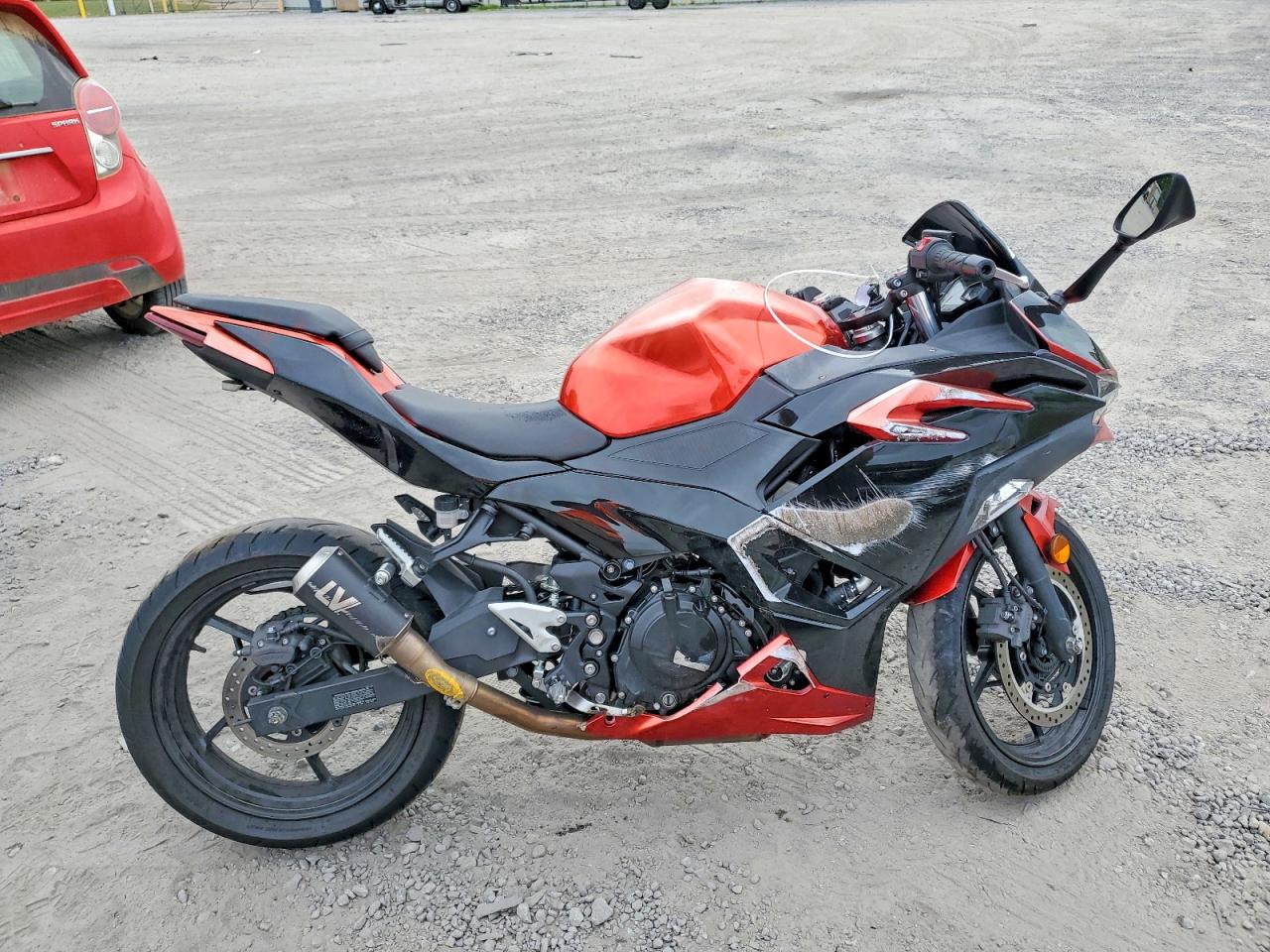 Salvage Kawasaki Ninja 500 Image