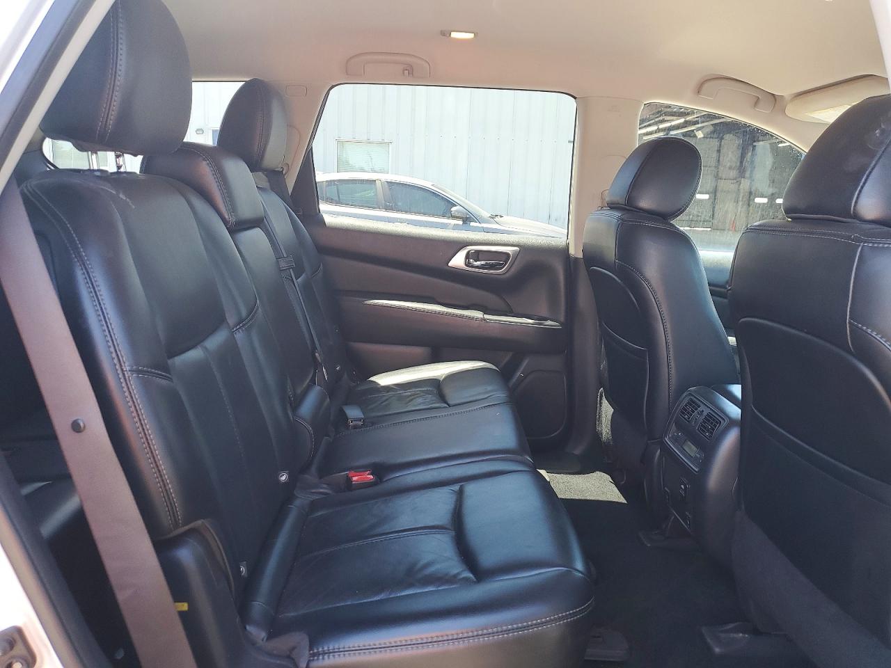 Nissan Pathfinder Sl