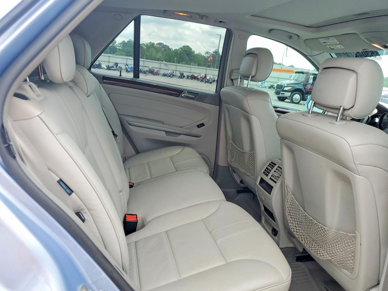 Mercedes-Benz M-Class 350