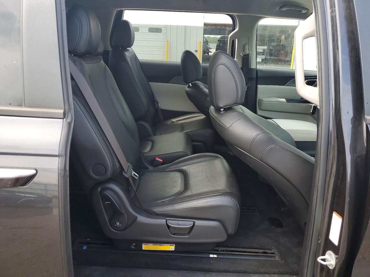 Kia Sedona Lx