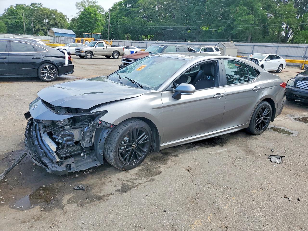 Salvage Toyota Camry Image