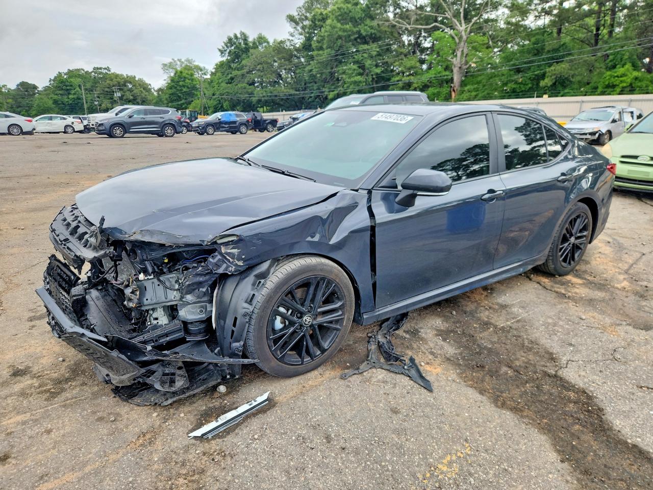 Salvage Toyota Camry Image