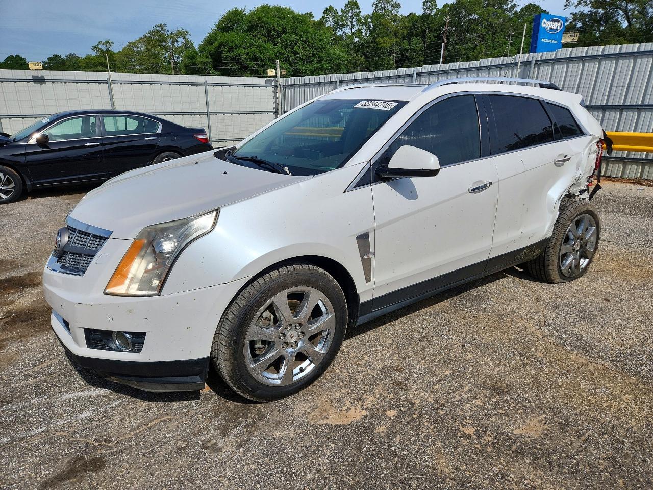 Salvage Cadillac SRX Image