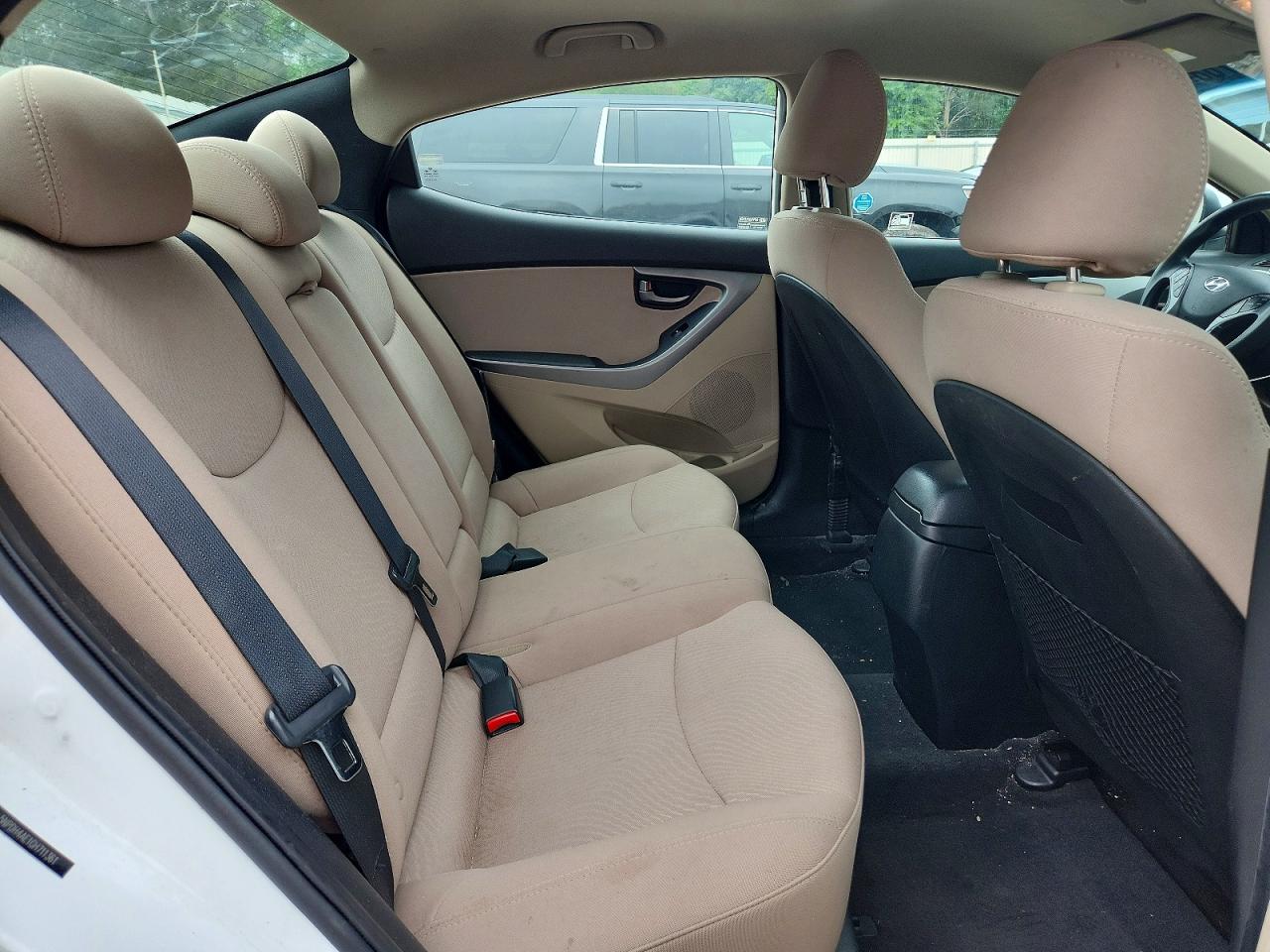 Hyundai ELANTRA Se