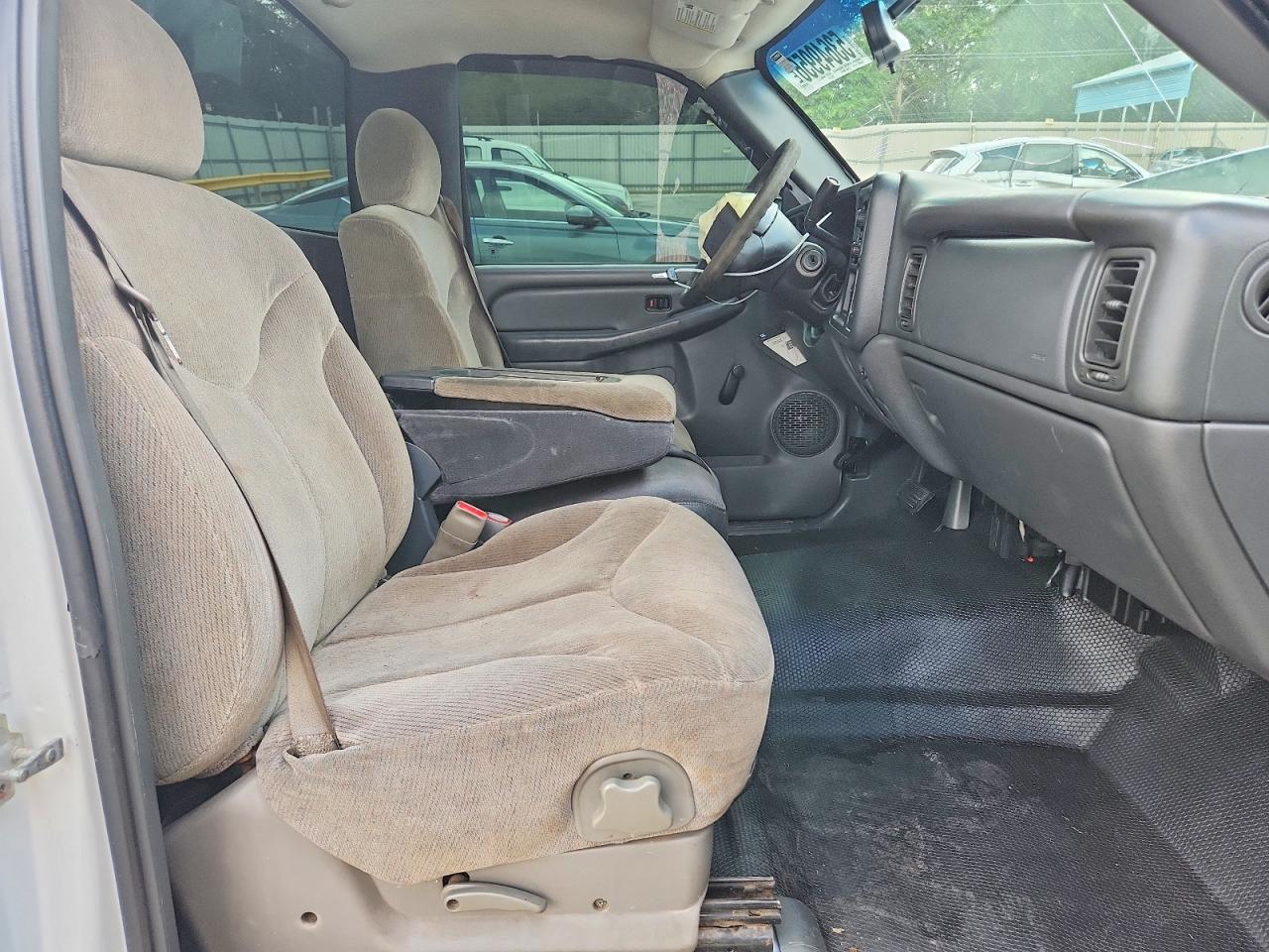 Chevrolet Silverado C1500