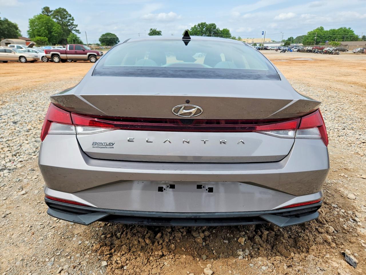 Hyundai ELANTRA Sel