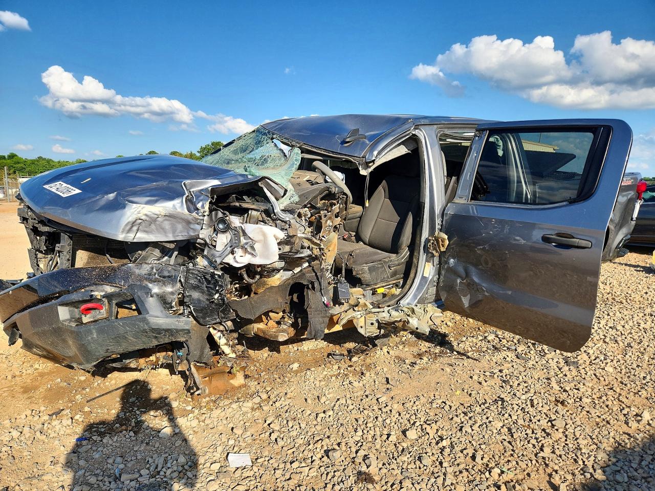 Salvage Chevrolet Silverado Image