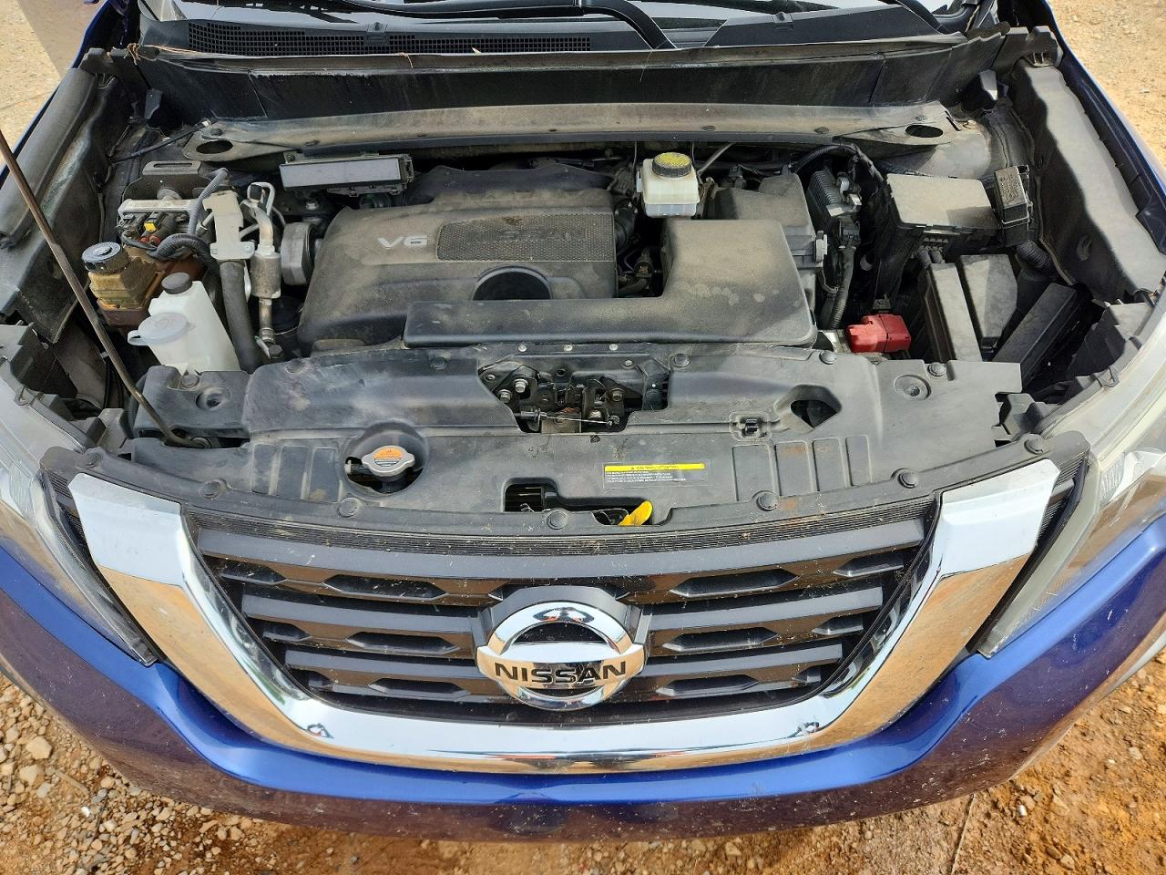Nissan Pathfinder Sv