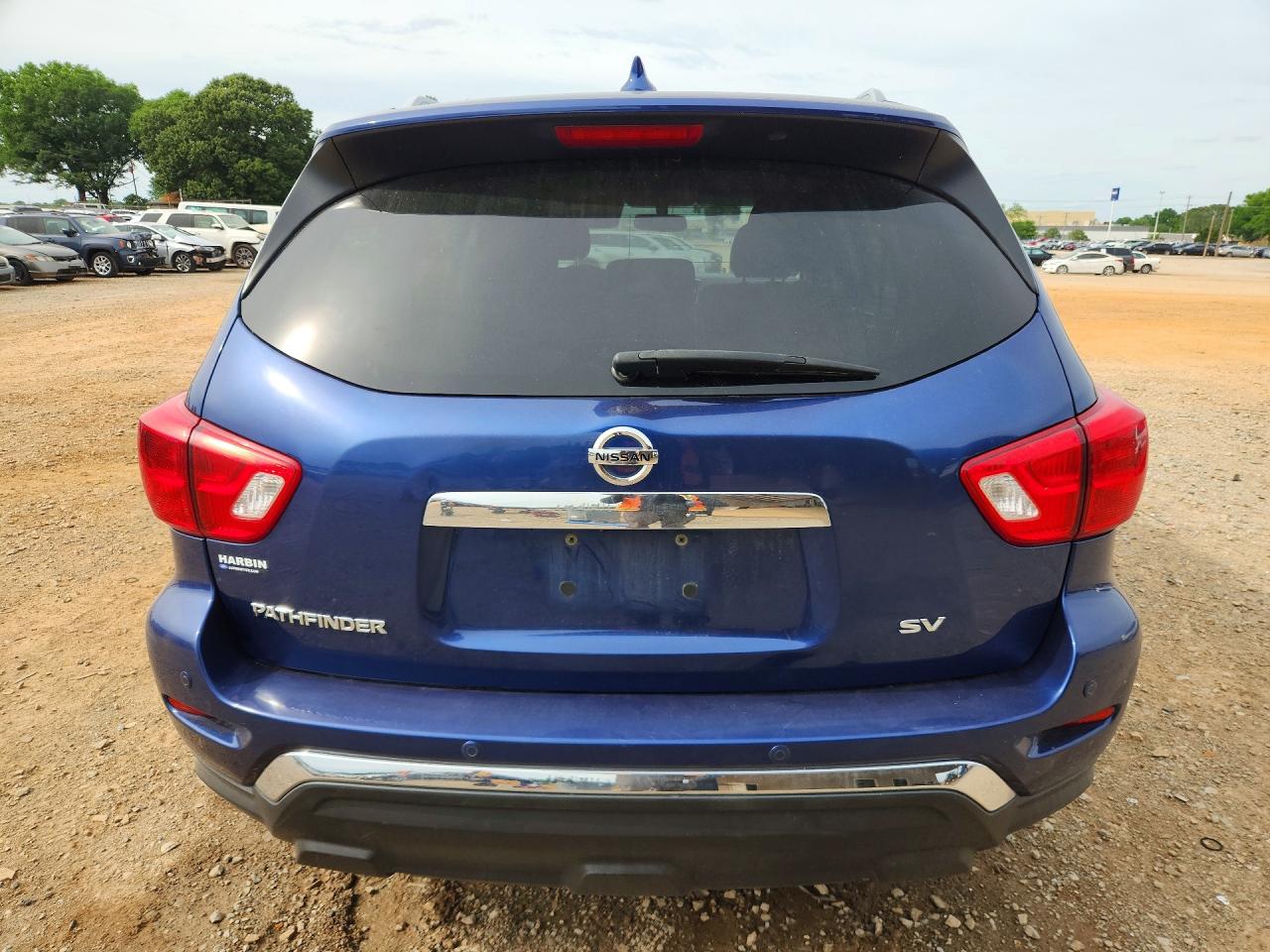 Nissan Pathfinder Sv