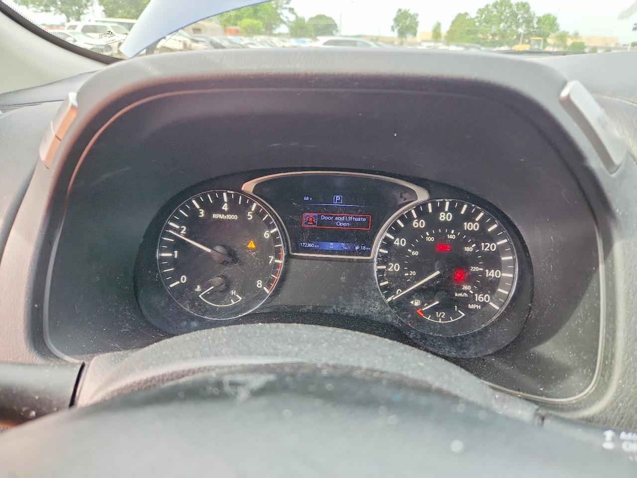 Nissan Pathfinder Sv