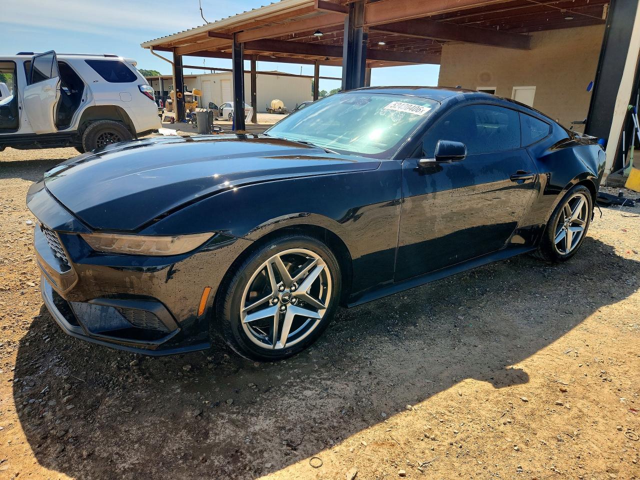 Salvage Ford Mustang Image