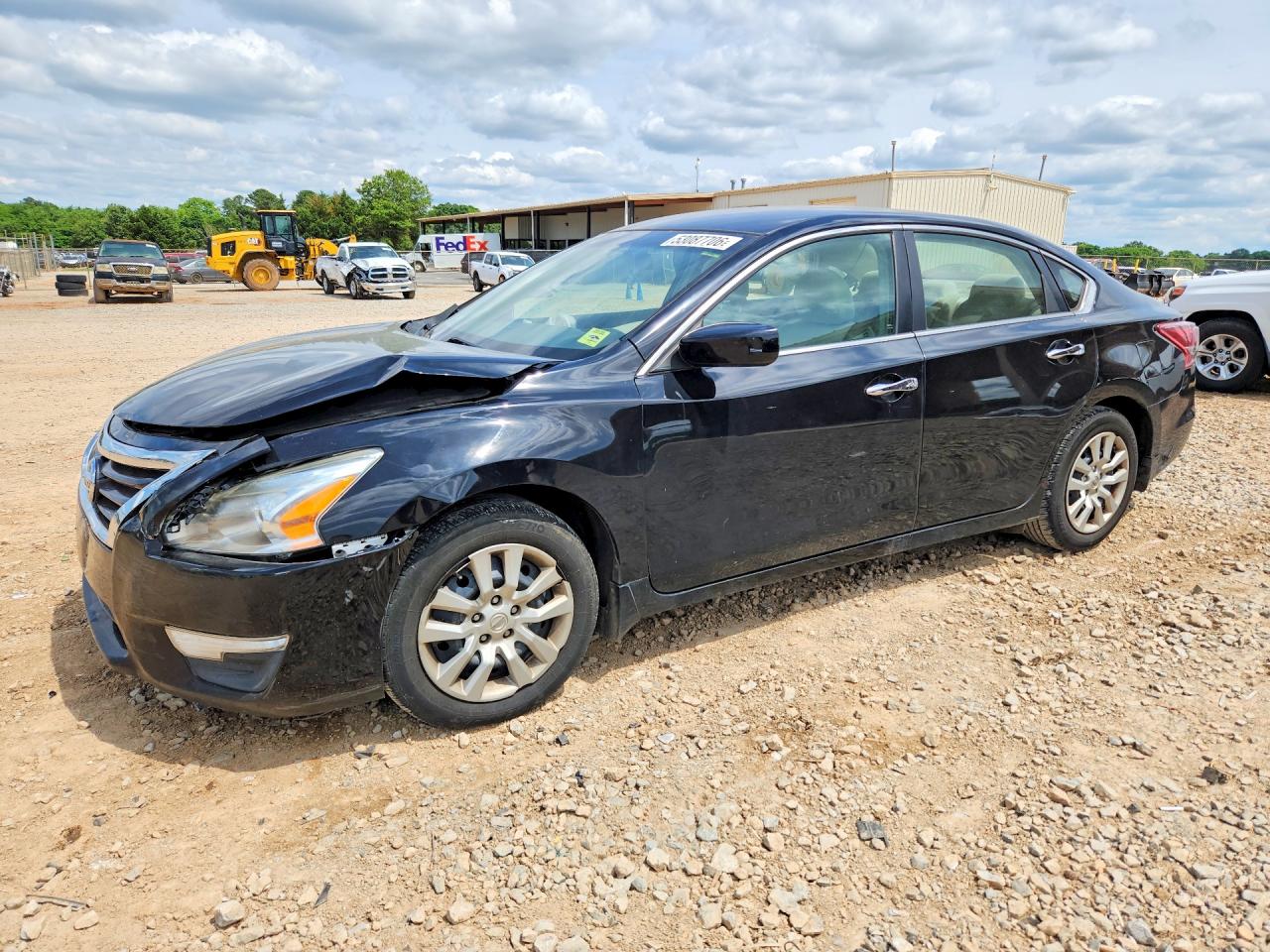 Salvage Nissan Altima Image