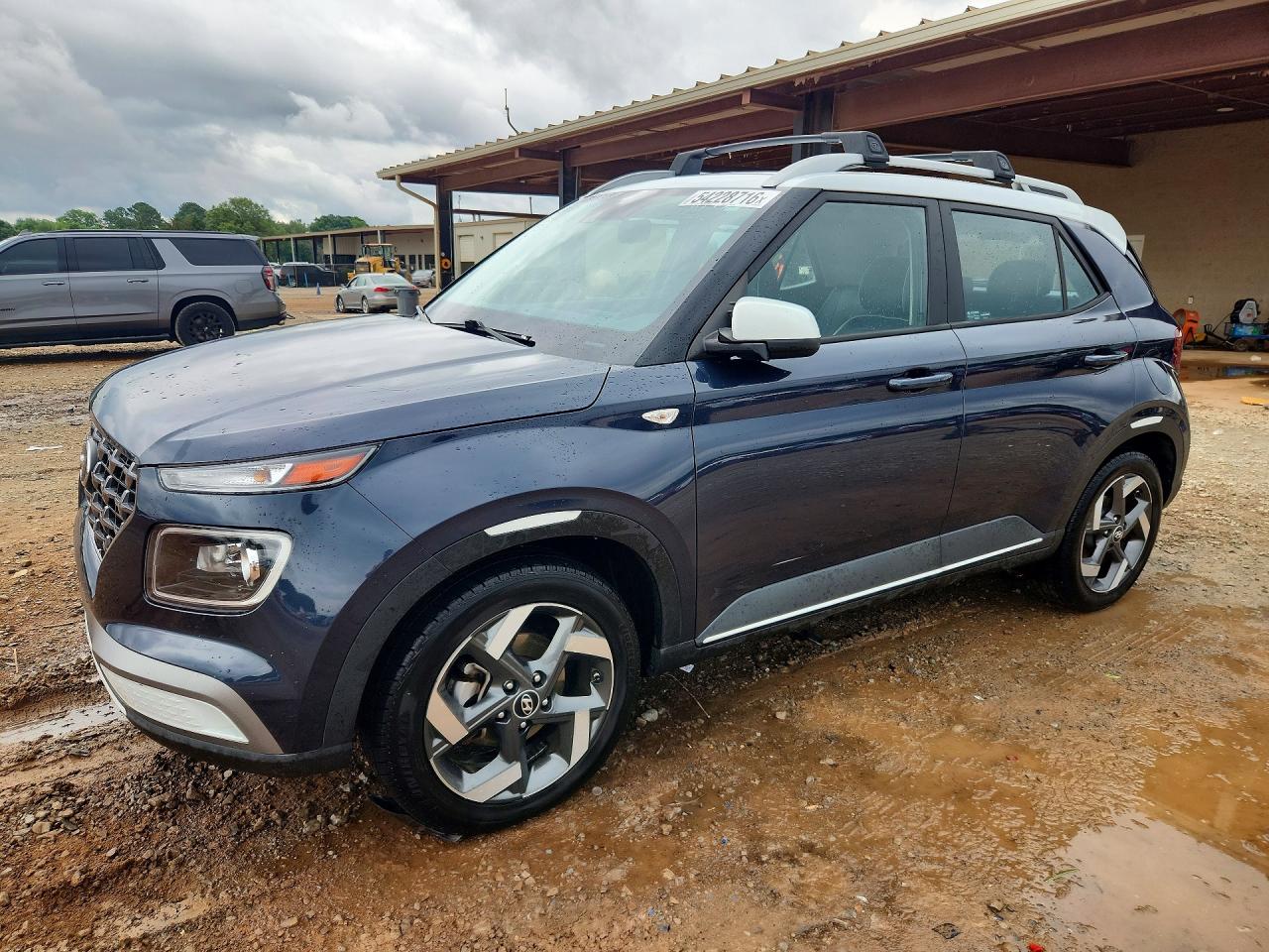 Salvage Hyundai VENUE Image