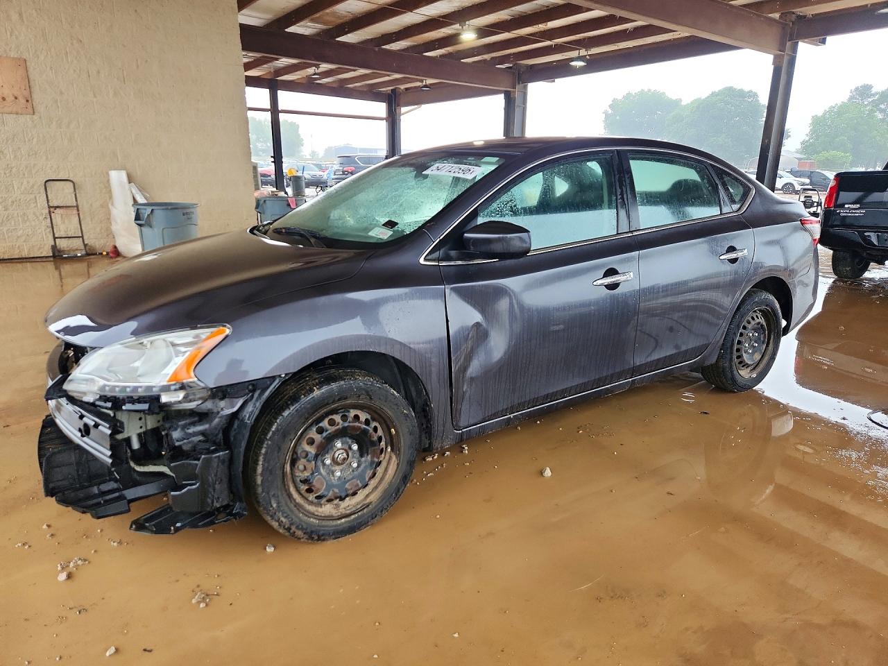 Salvage Nissan Sentra Image