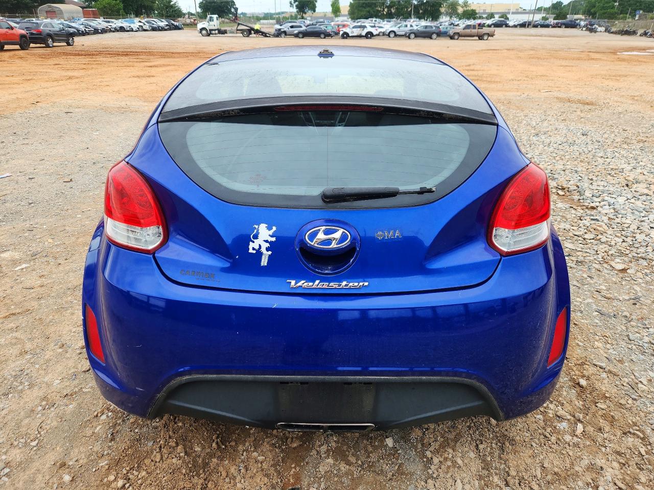 Hyundai VELOSTER Base