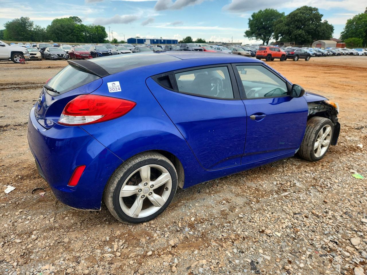 Hyundai VELOSTER Base