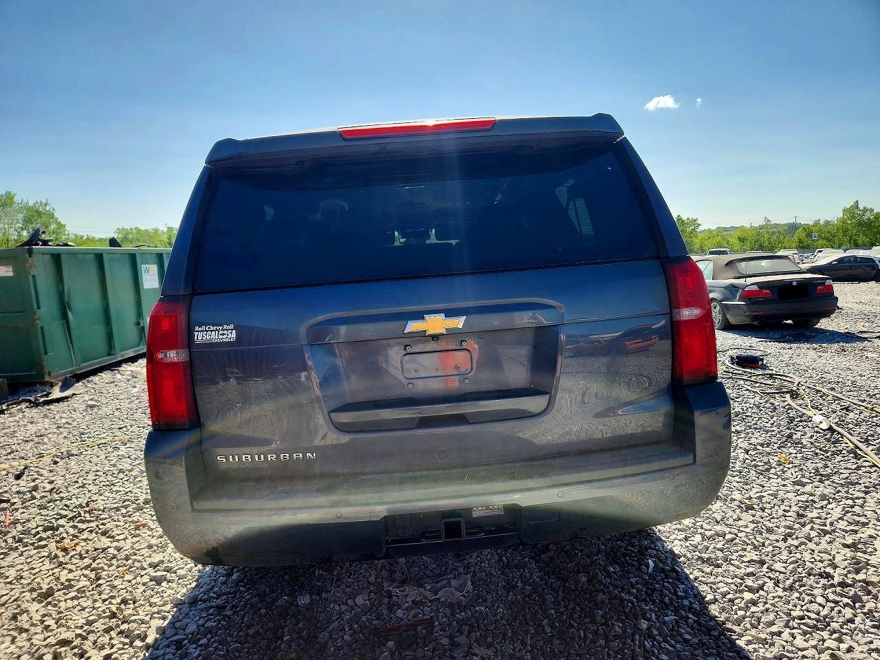 Chevrolet Suburban C1500 Lt