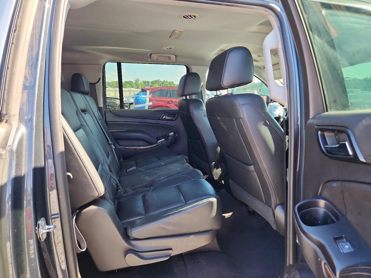 Chevrolet Suburban C1500 Lt