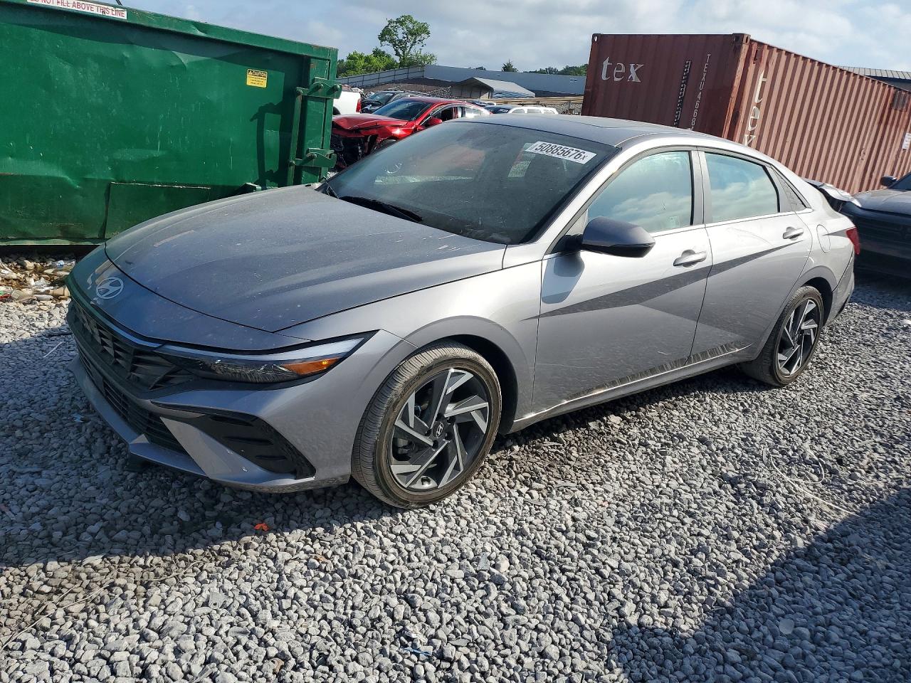 Salvage Hyundai ELANTRA Image