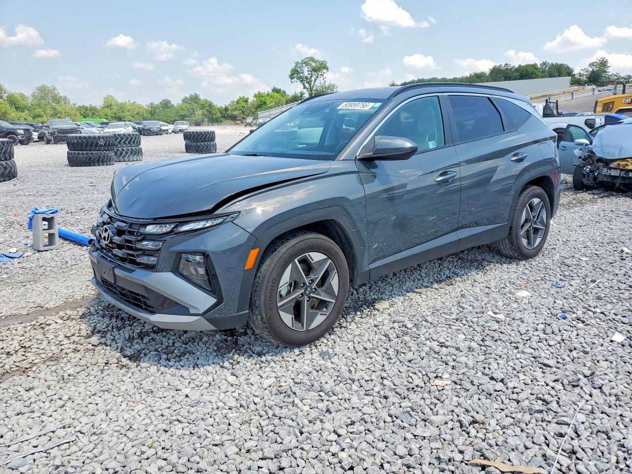 Salvage Hyundai TUCSON Image