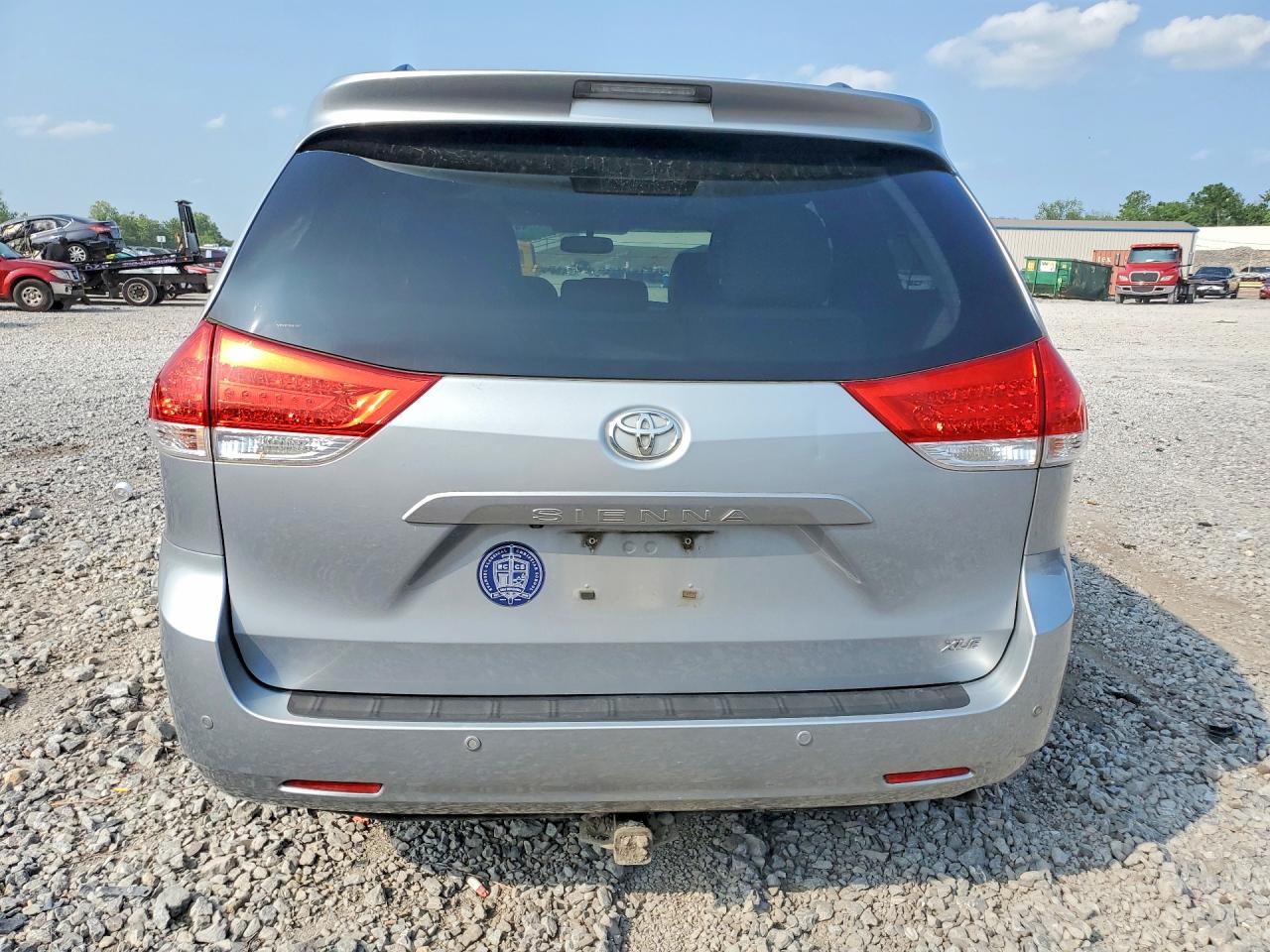 Toyota Sienna Xle 8-passenger