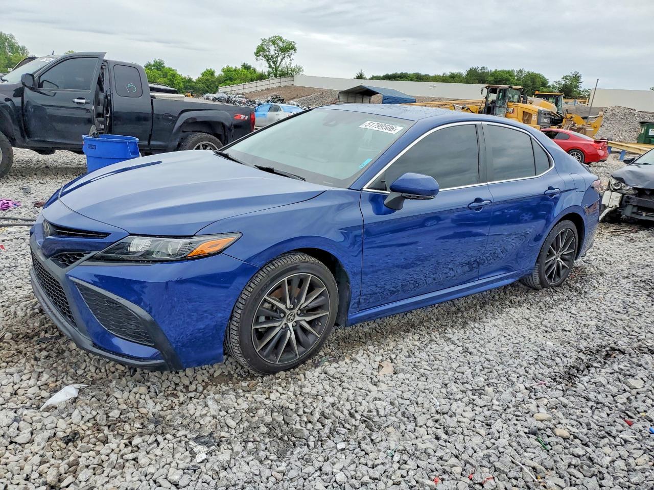 Salvage Toyota Camry Image