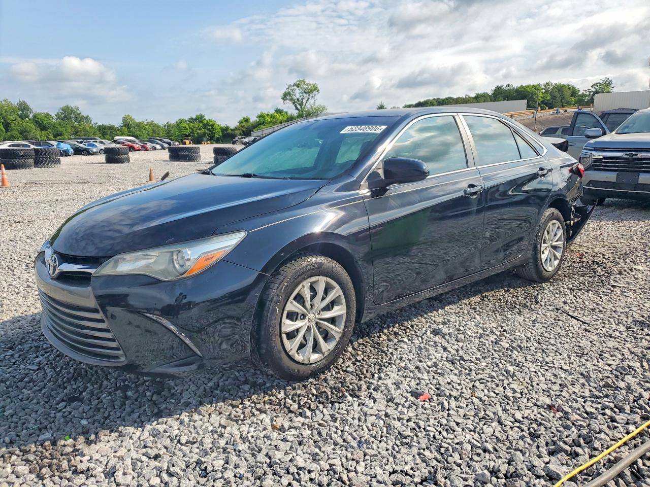 Salvage Toyota Camry Image