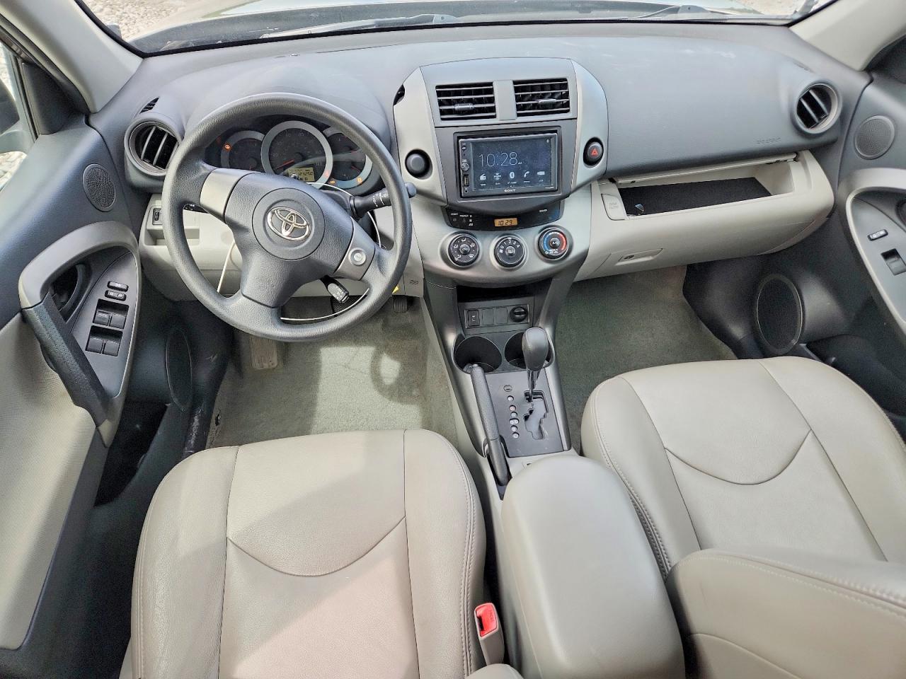 Toyota RAV4 Base