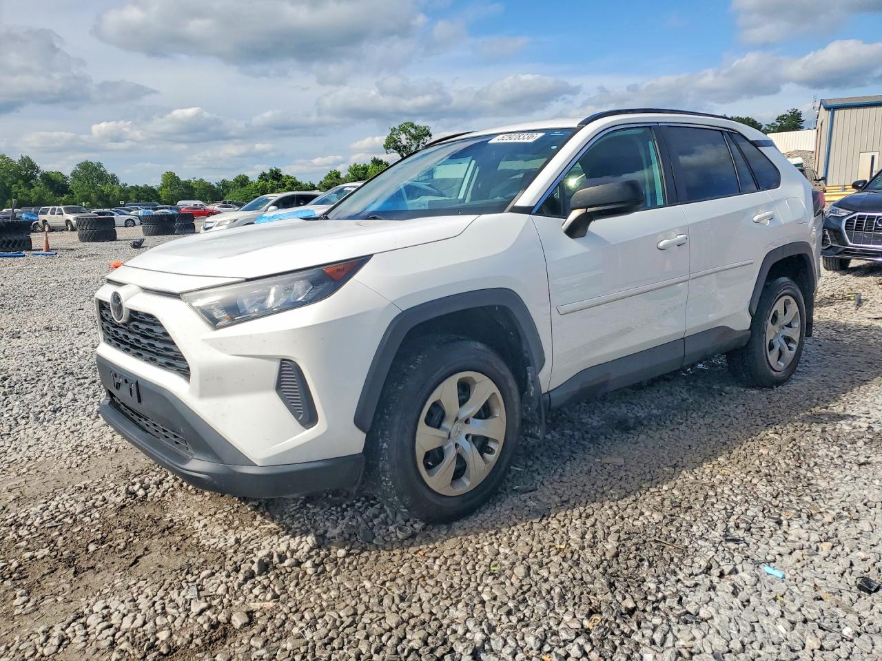 Salvage Toyota RAV4 Image