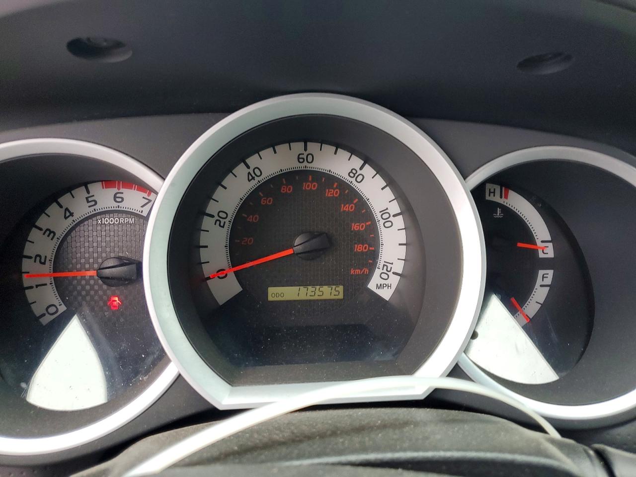 Toyota Tacoma V6