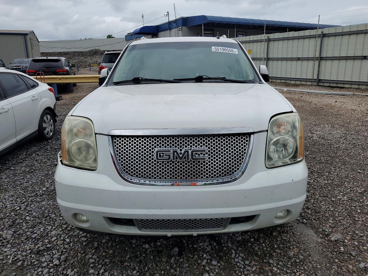 GMC Yukon Denali