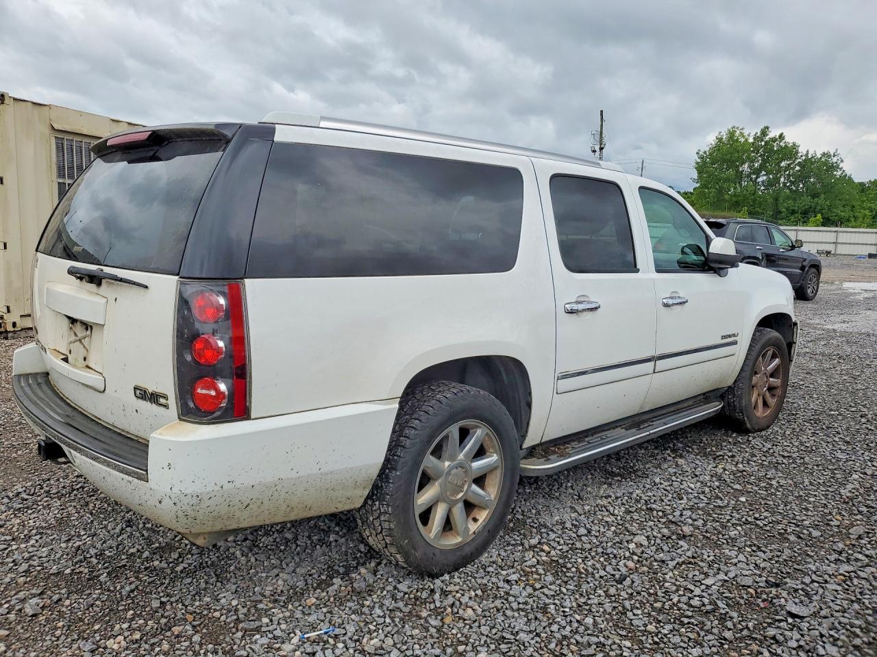 GMC Yukon Denali