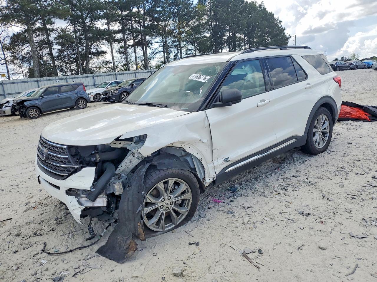 Salvage Ford Explorer Image