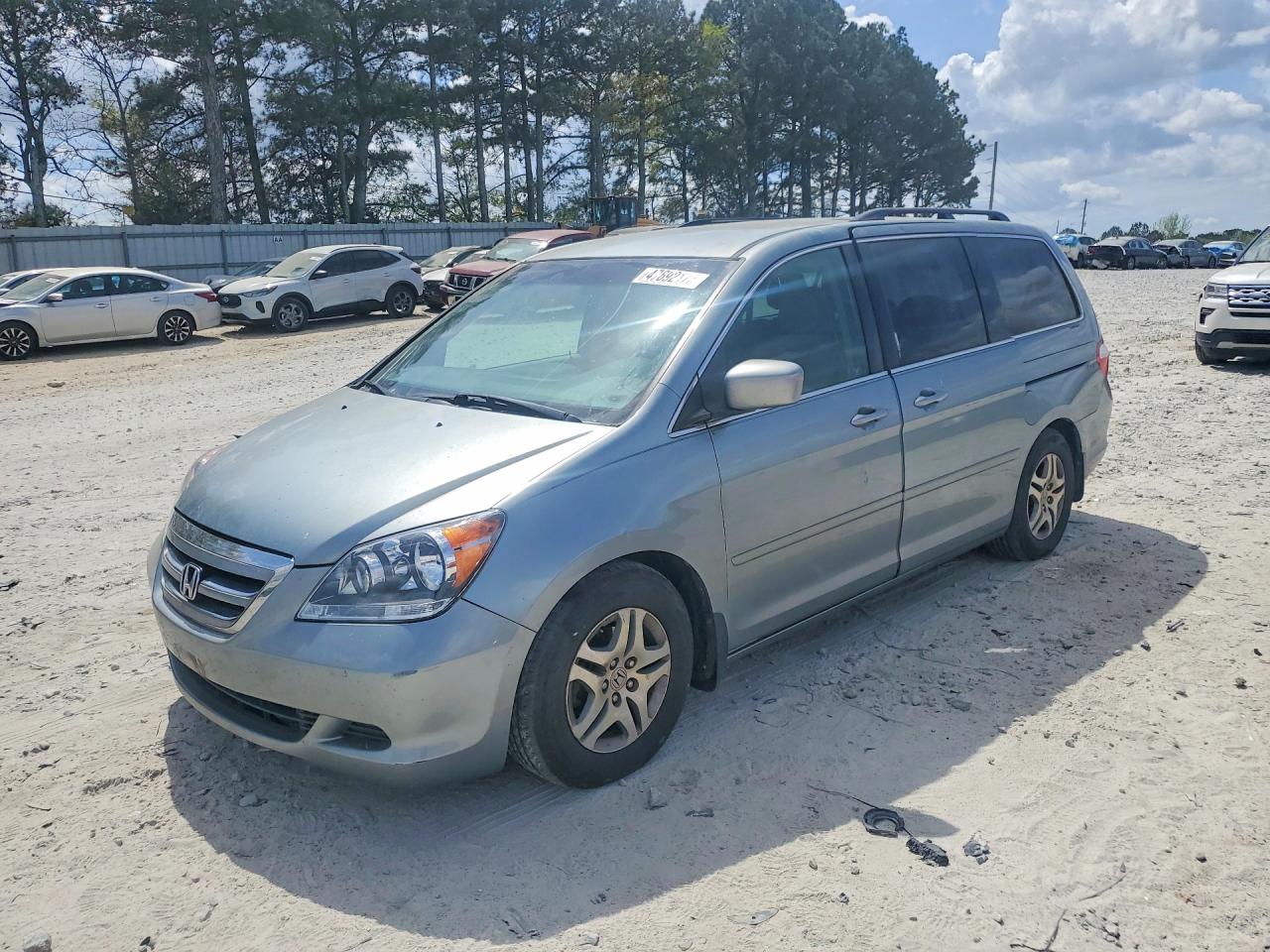 Salvage Honda Odyssey Image