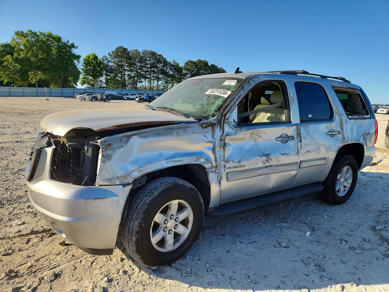 Salvage GMC Yukon Image