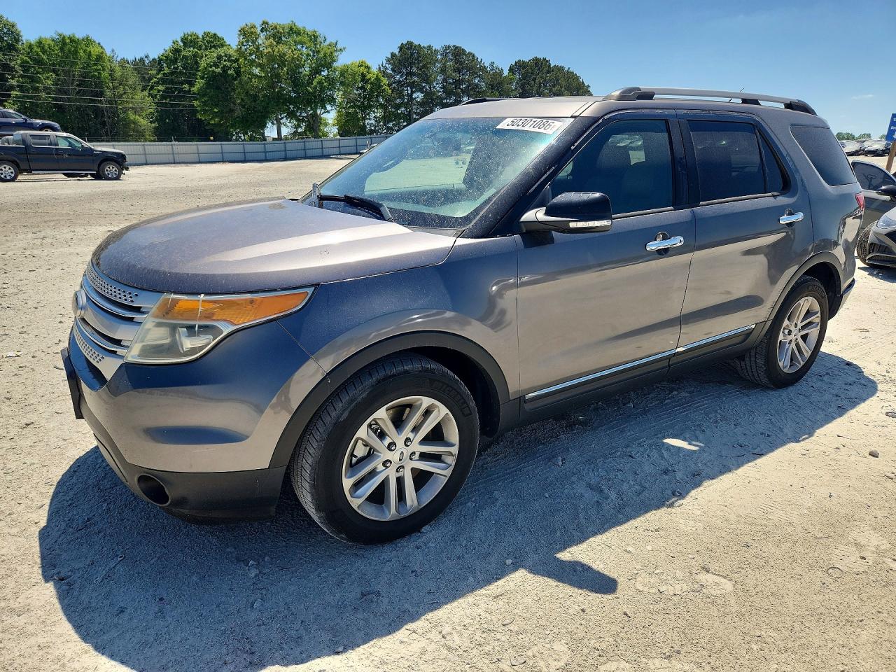 Salvage Ford Explorer Image