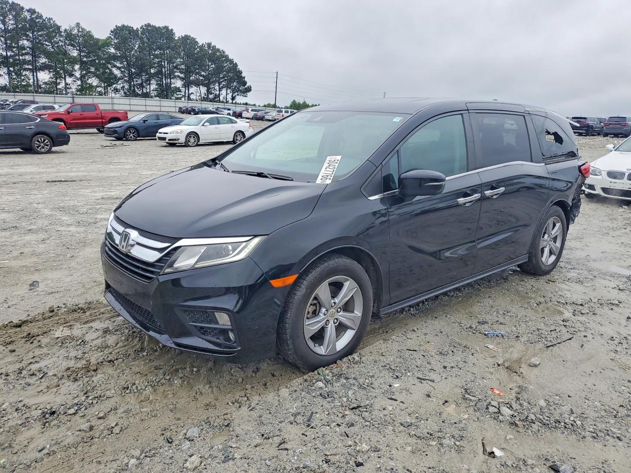 Salvage Honda Odyssey Image
