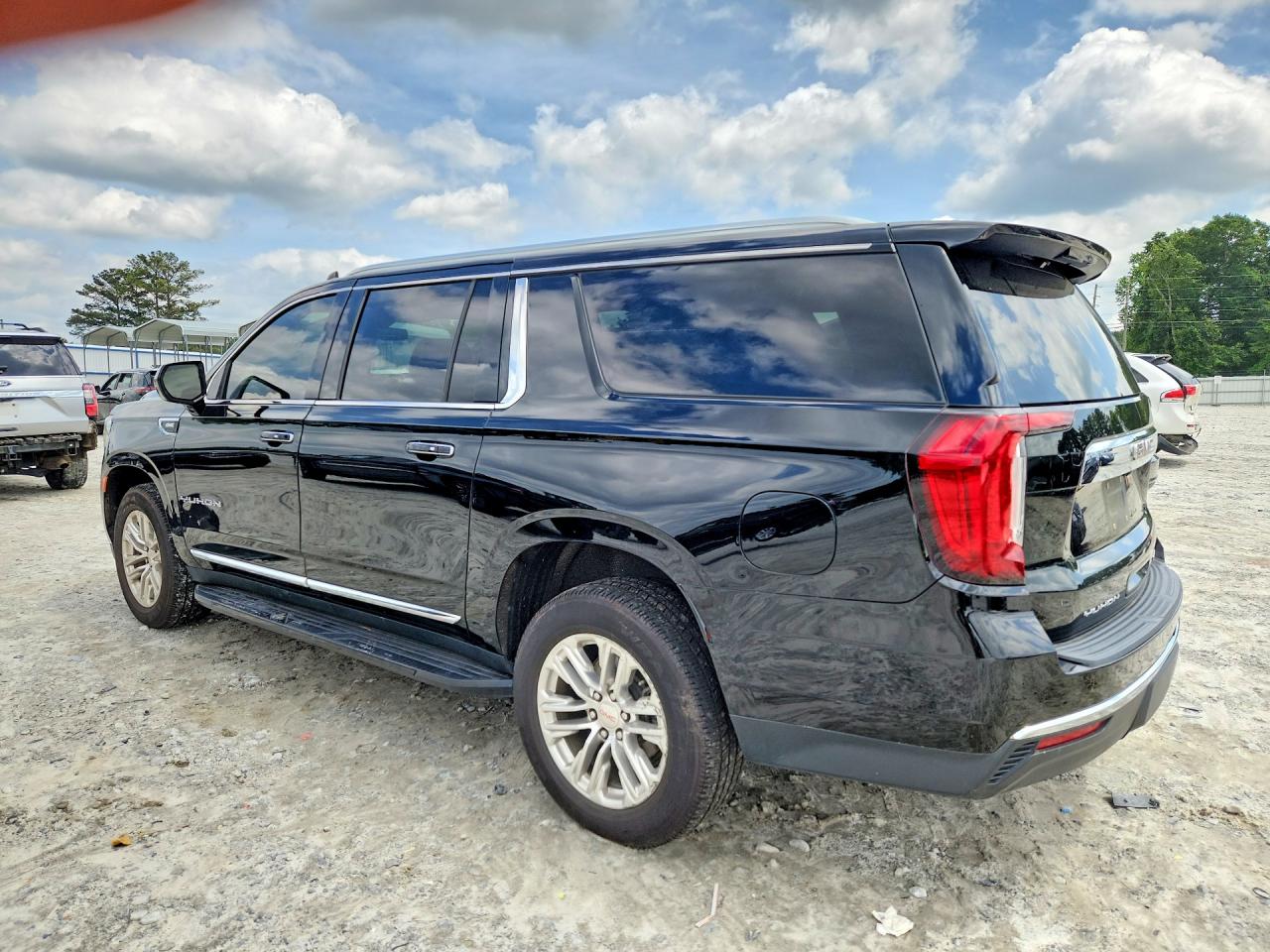 GMC Yukon C1500 Slt