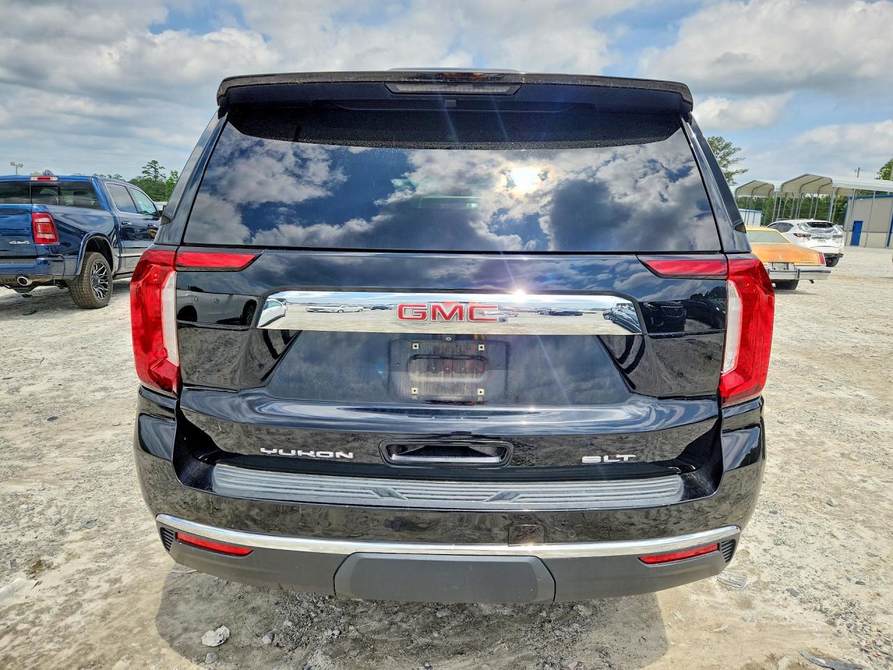 GMC Yukon C1500 Slt
