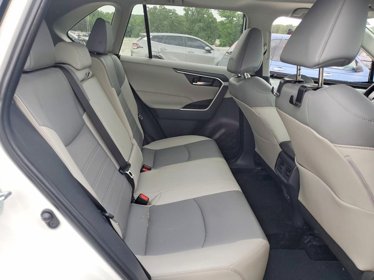 Toyota RAV4 Xle Premium