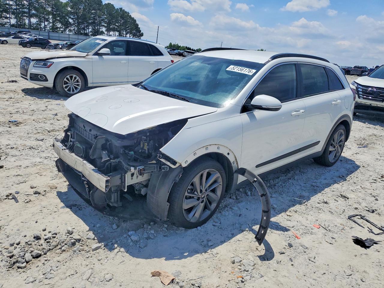 Salvage Kia Niro Image