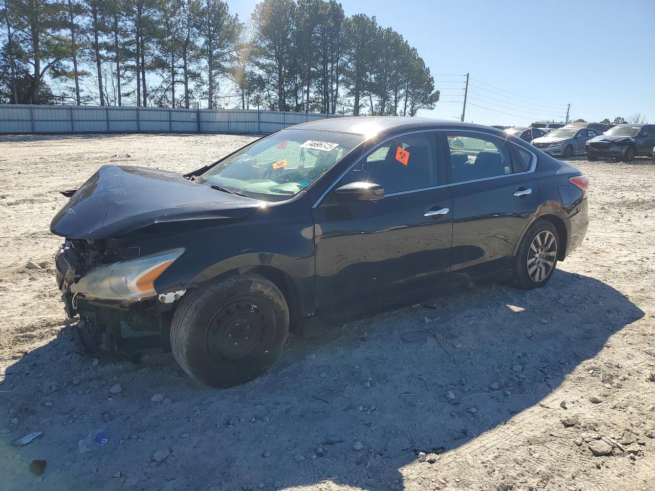 Salvage Nissan Altima Image