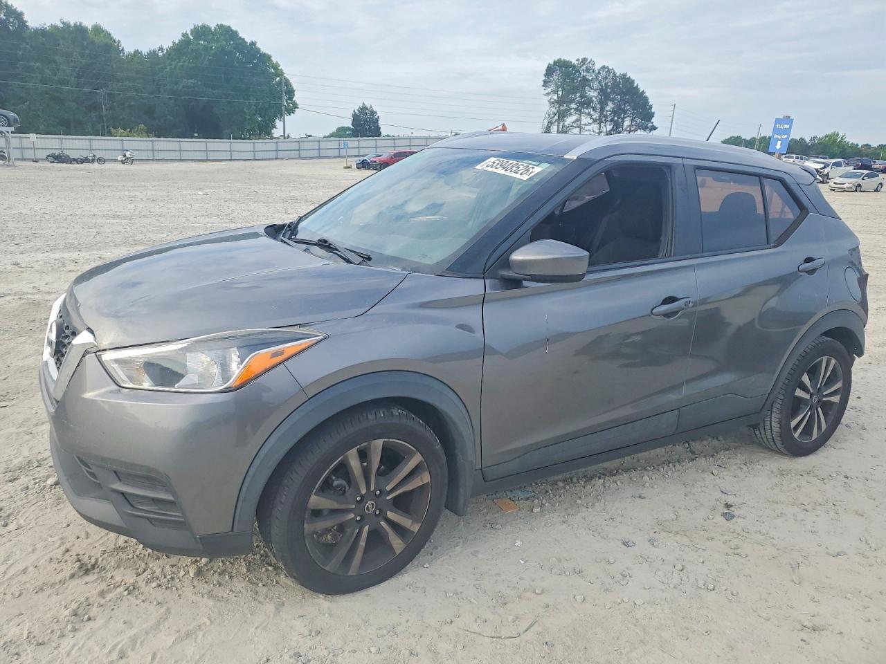 Salvage Nissan Kicks Image