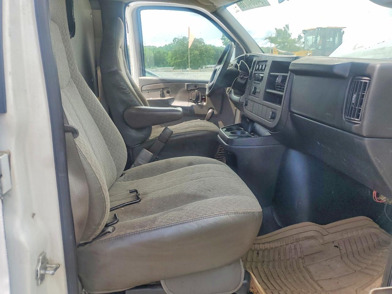 Chevrolet G2500 Van