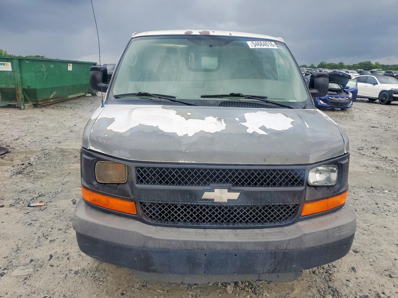 Chevrolet G2500 Van