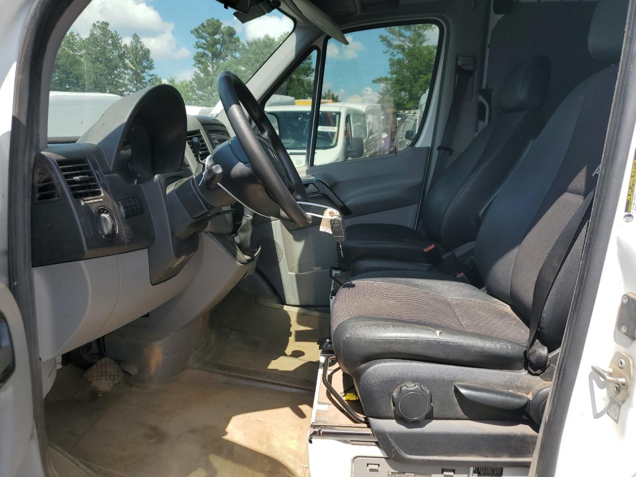 Mercedes-Benz Sprinter 2500