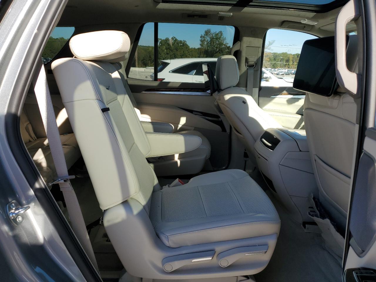 Cadillac Escalade Premium Luxury Platinum