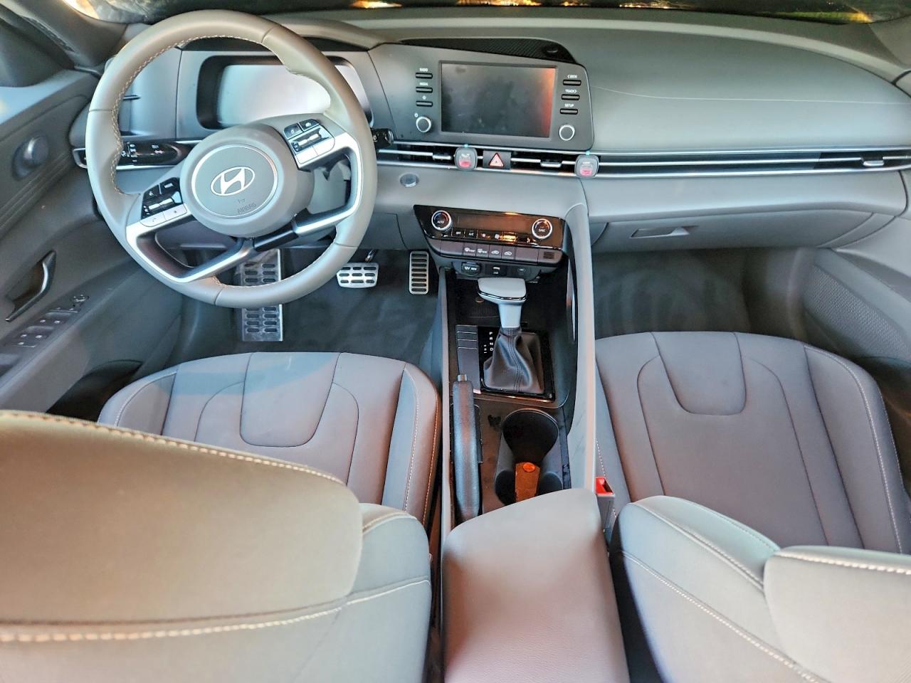 Hyundai ELANTRA Sel Sport