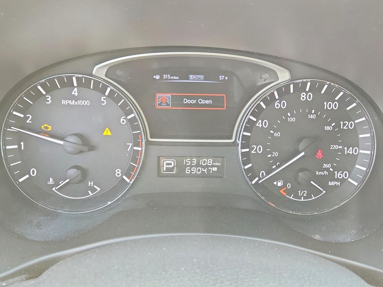 Nissan Pathfinder S