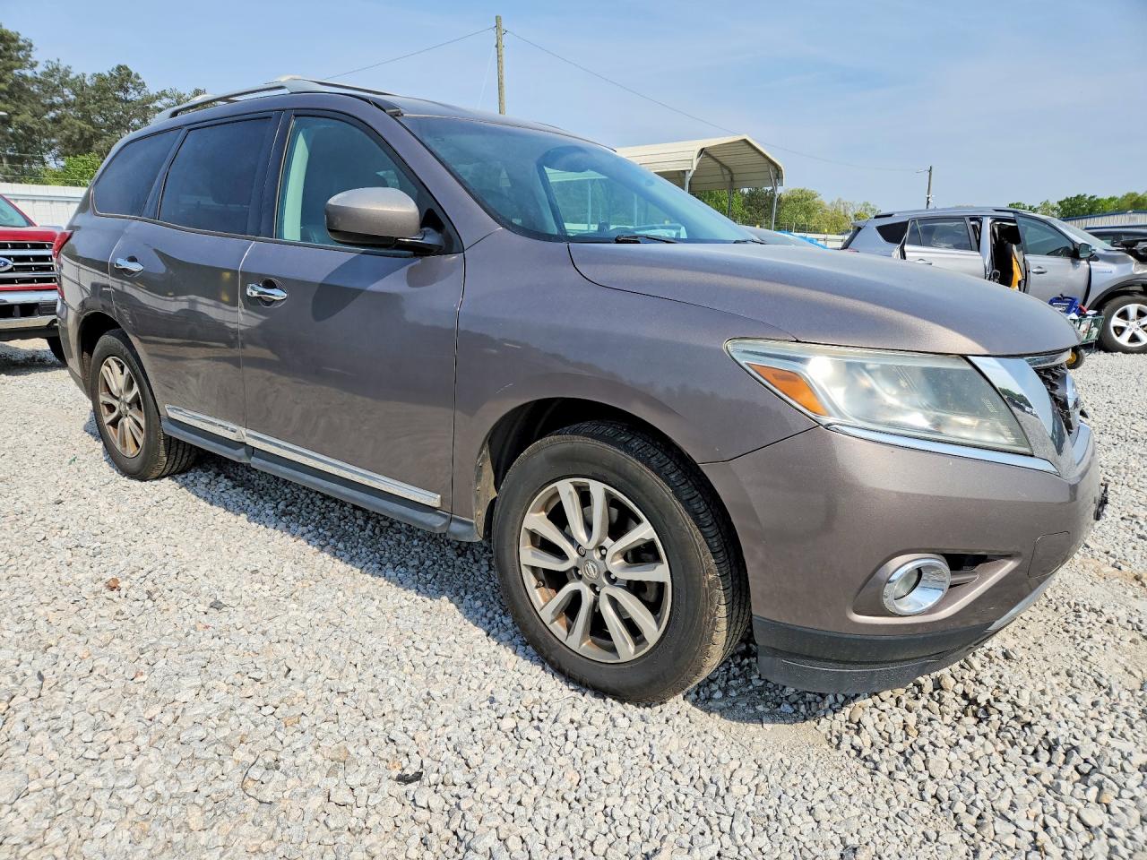 Nissan Pathfinder S